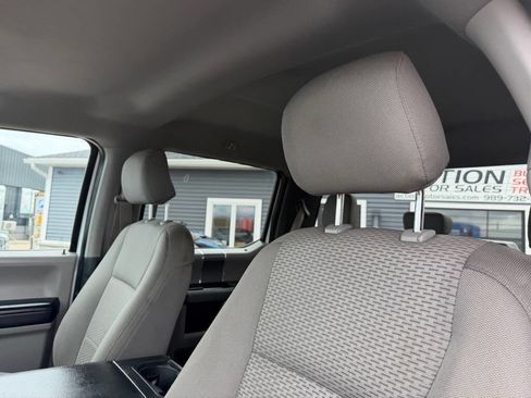 Used 2017 Ford F250 XLT w/ XLT Premium Package AWD/4WD image 15