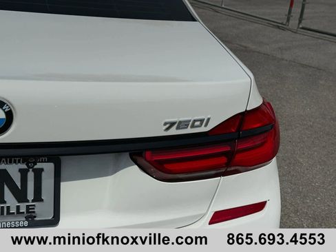 Used 2019 BMW 750i w/ Executive Package image 10