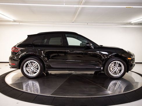 Certified 2016 Porsche Macan S AWD/4WD image 7