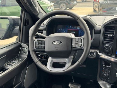 Used 2025 Ford F150 Lariat AWD/4WD image 35
