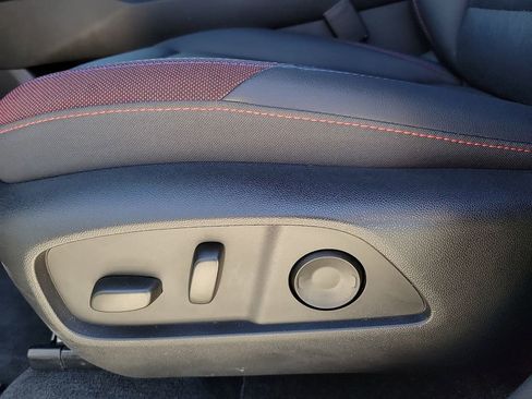 Used 2025 Chevrolet Equinox RS FWD image 20