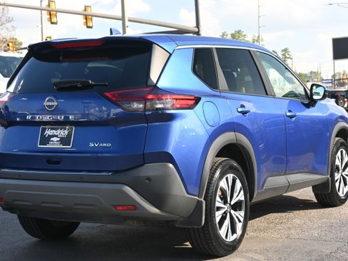 Used 2023 Nissan Rogue SV image 15