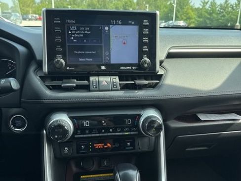 Used 2020 Toyota RAV4 Limited image 10