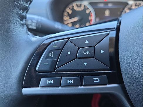 Used 2022 Nissan Altima 2.5 SV w/ SV Premium Package image 19