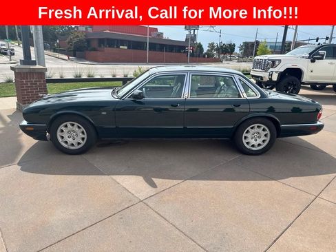 Used 1998 Jaguar XJ8 RWD image 20