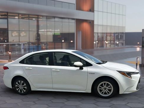 Used 2020 Toyota Corolla LE FWD image 20