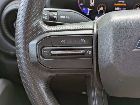 Used 2024 Chevrolet Colorado W/T RWD image 23
