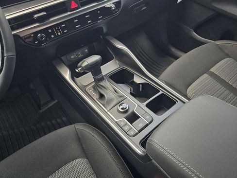 New 2026 Kia Sorento LX FWD image 9