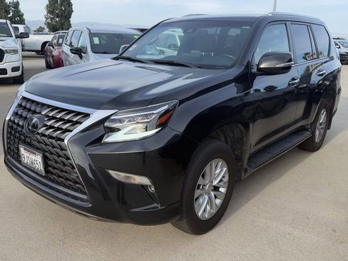 Used 2023 Lexus GX 460 Premium w/ Premium Plus Package image 3