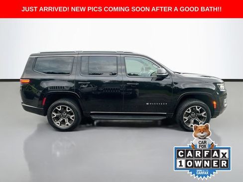 Used 2024 Jeep Wagoneer Series III AWD/4WD image 5