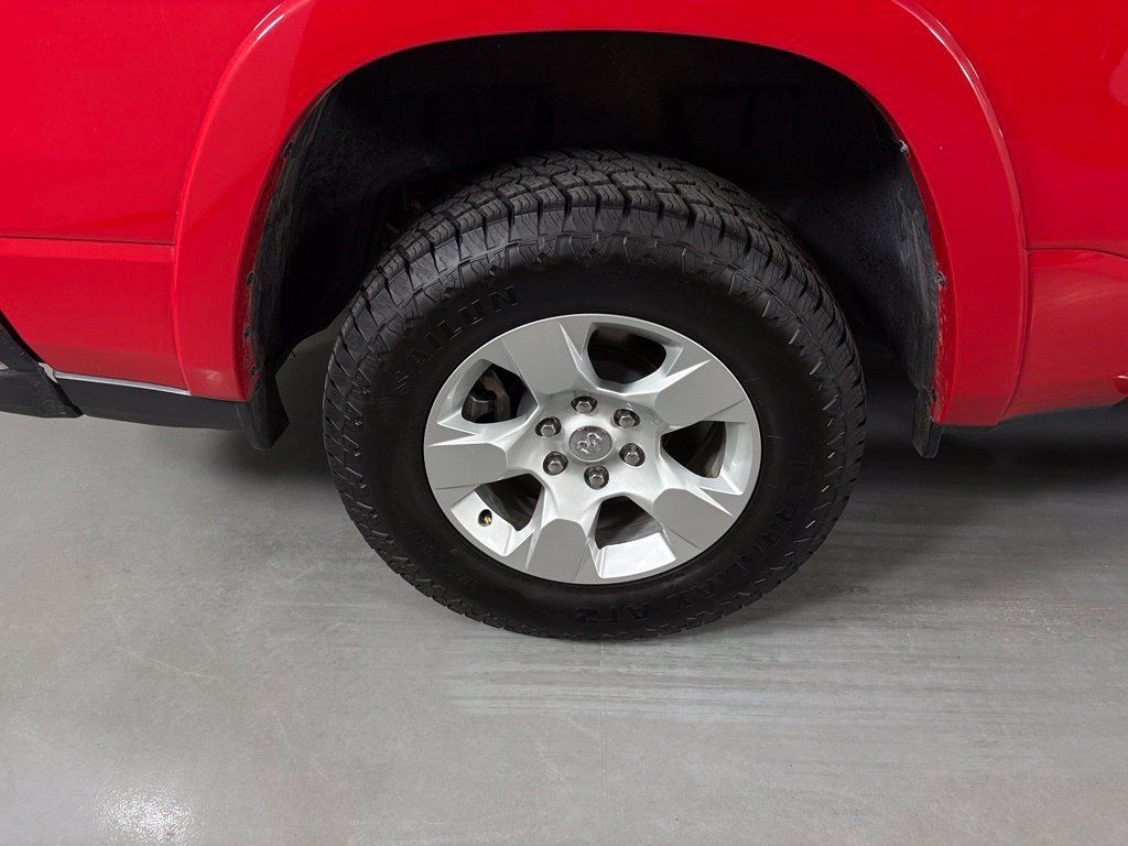 Used 2025 RAM 1500 Big Horn AWD/4WD image 11
