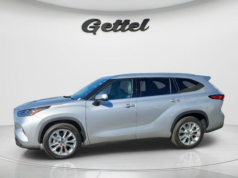 Used 2022 Toyota Highlander Limited image 7
