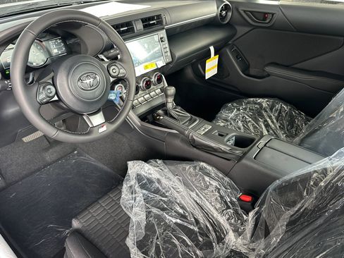 New 2026 Toyota GR86 RWD image 8