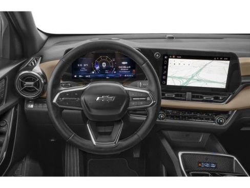 Used 2025 Chevrolet Equinox ACTIV w/ Safety and Technology Package AWD/4WD image 10