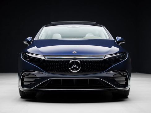 Used 2022 Mercedes-Benz EQS 580 4MATIC Sedan image 8