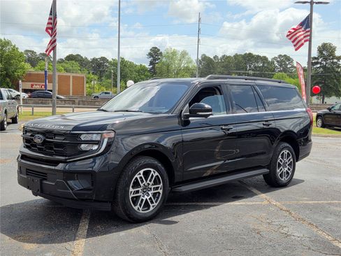 Used 2025 Ford Expedition Max Active AWD/4WD image 1
