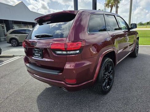 Used 2019 Jeep Grand Cherokee Altitude RWD image 3