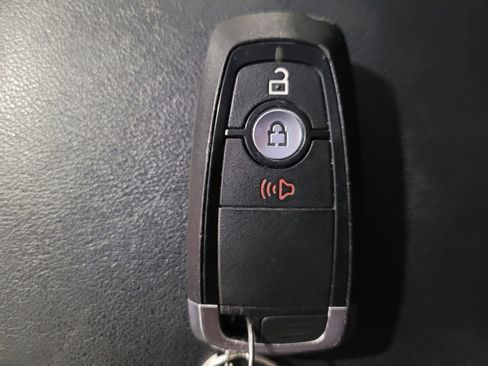 Used 2020 Ford Edge SEL w/ Cold Weather Package image 32