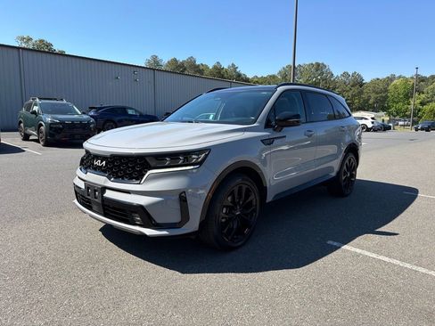 Used 2023 Kia Sorento SX FWD image 2