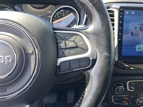 Used 2018 Jeep Compass Latitude w/ Popular Equipment Group FWD image 16