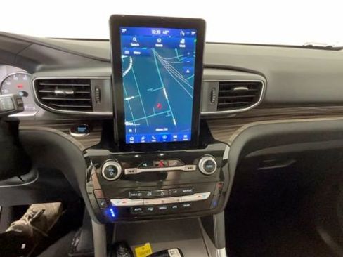 Used 2023 Ford Explorer Limited w/ Hybrid Equipment Group 310A AWD/4WD image 34