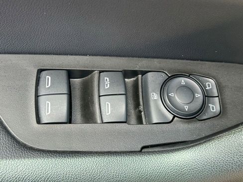 Used 2023 Chevrolet Blazer LT FWD image 32