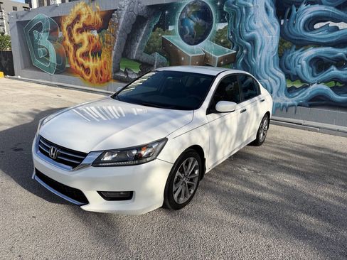 Used 2014 Honda Accord Sport image 2
