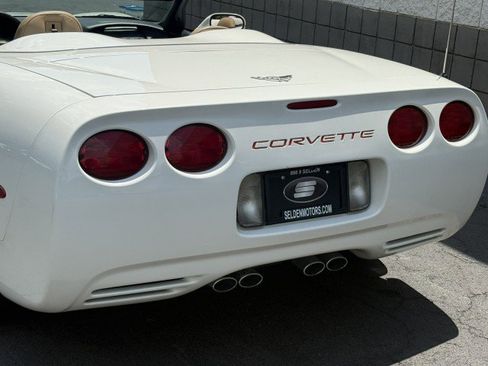 Used 2003 Chevrolet Corvette Convertible w/ Preferred Equipment Group1 RWD image 17