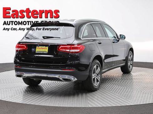 Used 2018 Mercedes-Benz GLC 300 4MATIC image 5