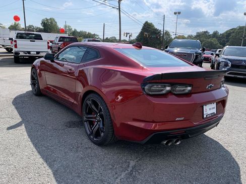 Used 2021 Chevrolet Camaro SS image 8
