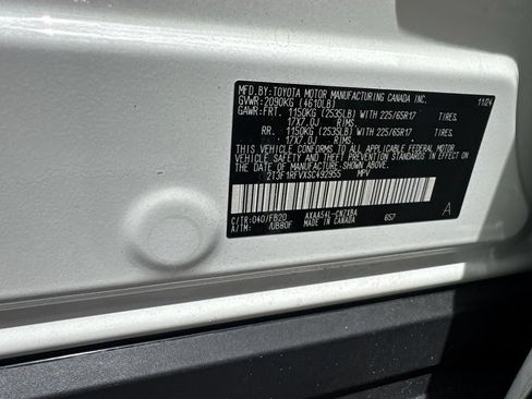 Used 2025 Toyota RAV4 LE AWD/4WD image 12