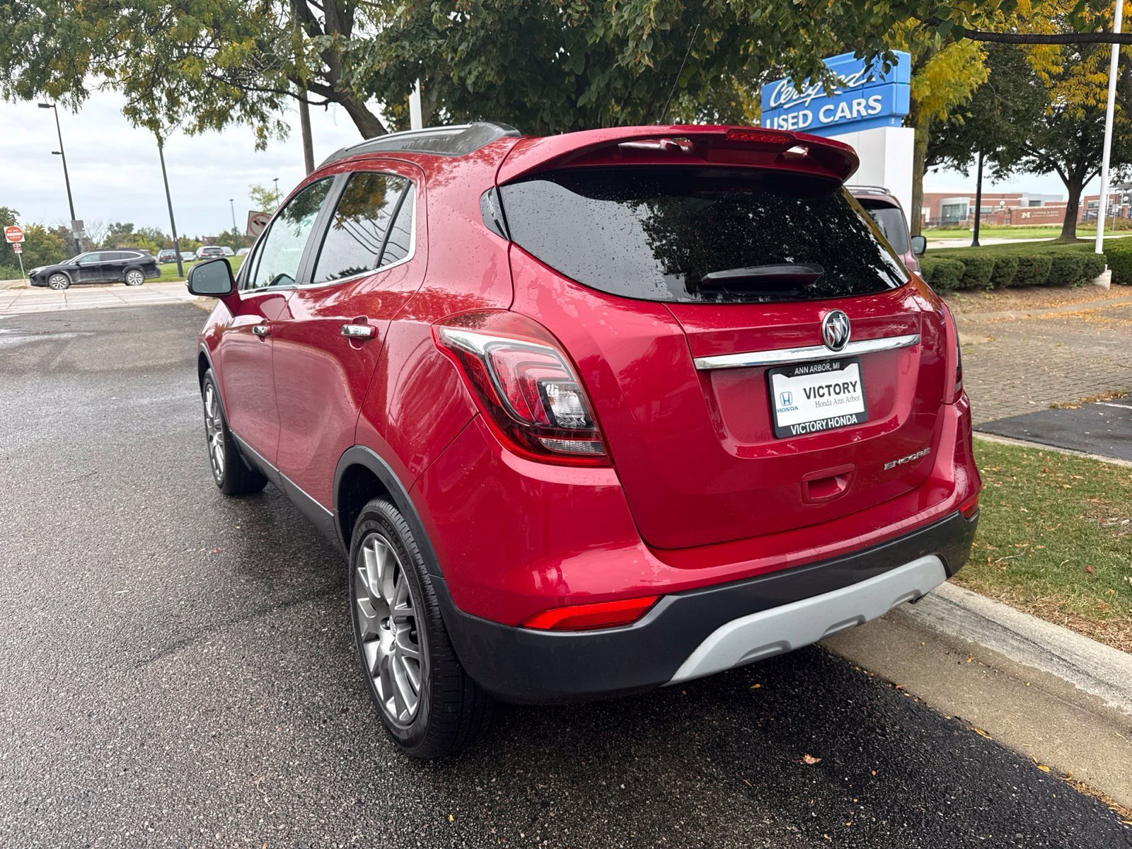 Used 2019 Buick Encore Sport Touring w/ Safety Package FWD image 5