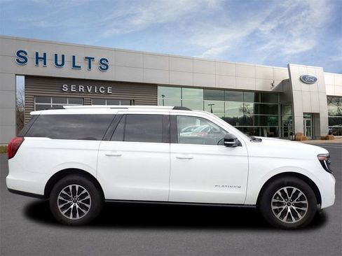 Certified 2025 Ford Expedition Max Platinum image 4