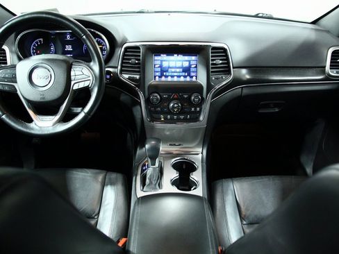 Used 2018 Jeep Grand Cherokee Limited image 4