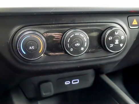 Used 2024 Chevrolet Trax LS w/ Driver Confidence Package image 18