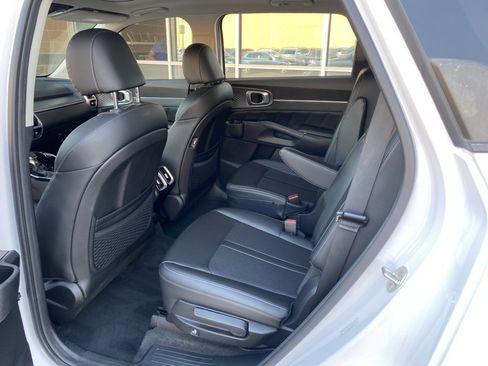 Used 2022 Kia Sorento SX image 17