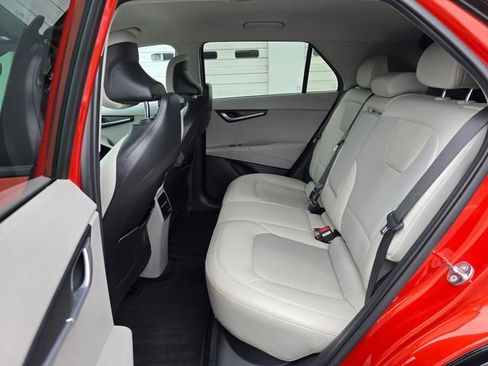 Certified 2023 Kia Niro Wind w/ Wind Preserve Package FWD image 18