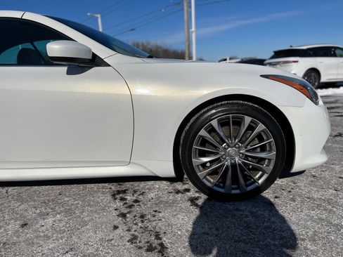 Used 2011 INFINITI G37 w/ Premium Pkg image 13
