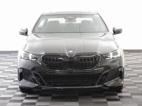 New 2026 BMW 530i xDrive w/ M Sport Package image 23
