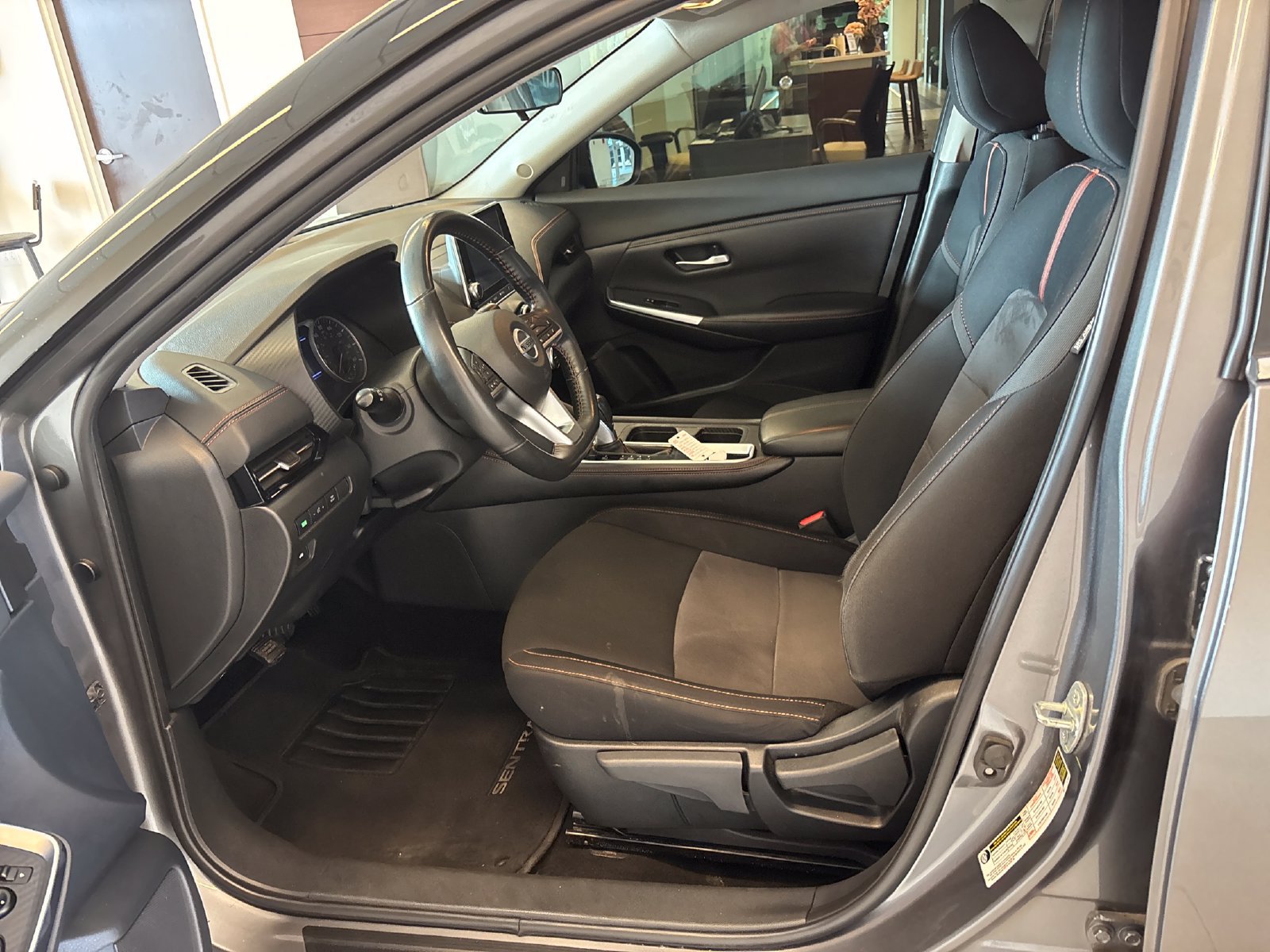 Used 2022 Nissan Sentra SR FWD image 11