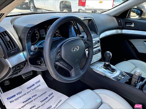 Used 2010 INFINITI G37 Convertible w/ Premium Pkg RWD image 9