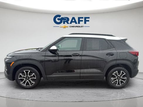 Used 2025 Chevrolet TrailBlazer ACTIV w/ Convenience Package FWD image 3