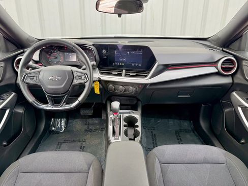 Used 2024 Chevrolet Trax RS w/ Driver Confidence Package image 32