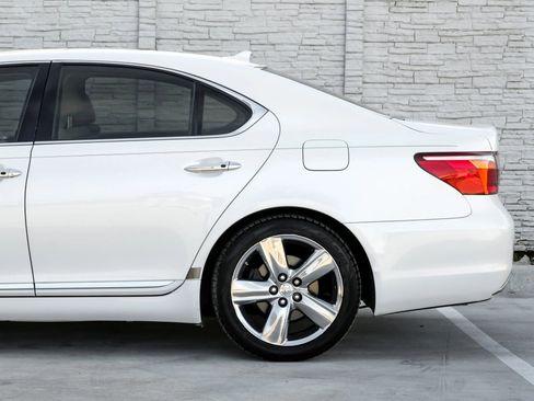 Used 2012 Lexus LS 460 image 11