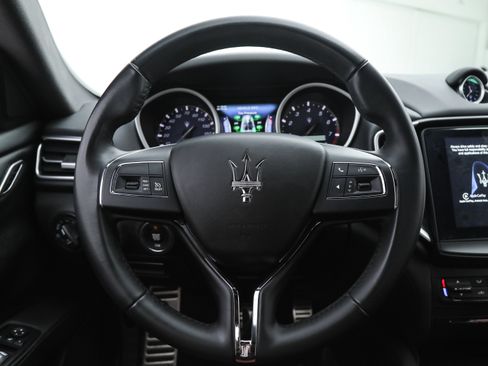 Used 2017 Maserati Ghibli RWD image 14