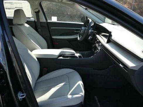 New 2025 Hyundai Sonata Limited image 59