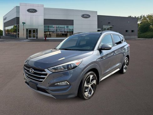 Used 2018 Hyundai Tucson Value AWD/4WD image 4