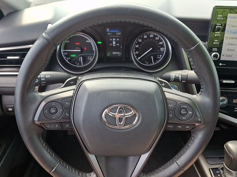 Used 2022 Toyota Camry SE w/ Audio Upgrade Package FWD image 19
