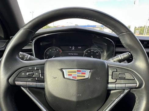 Used 2024 Cadillac XT6 Luxury AWD/4WD image 36