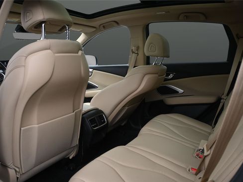 Certified 2024 Acura RDX SH-AWD image 9